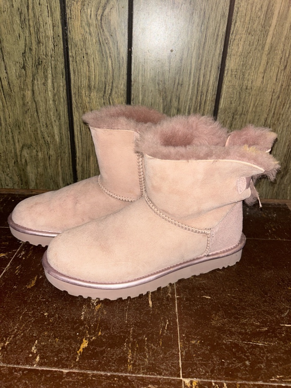 UGG Short Shearling Boots in Blush